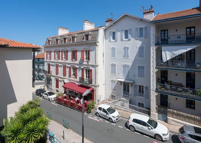 Ocean מלון דירות 4*